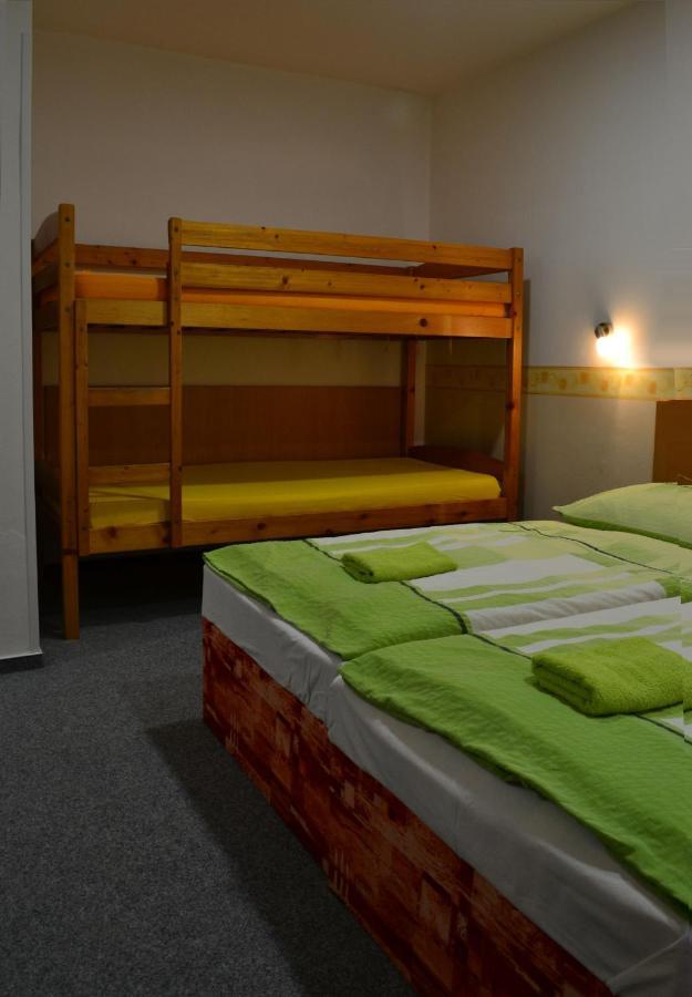 Hotel Decin Na Skrivance Dış mekan fotoğraf