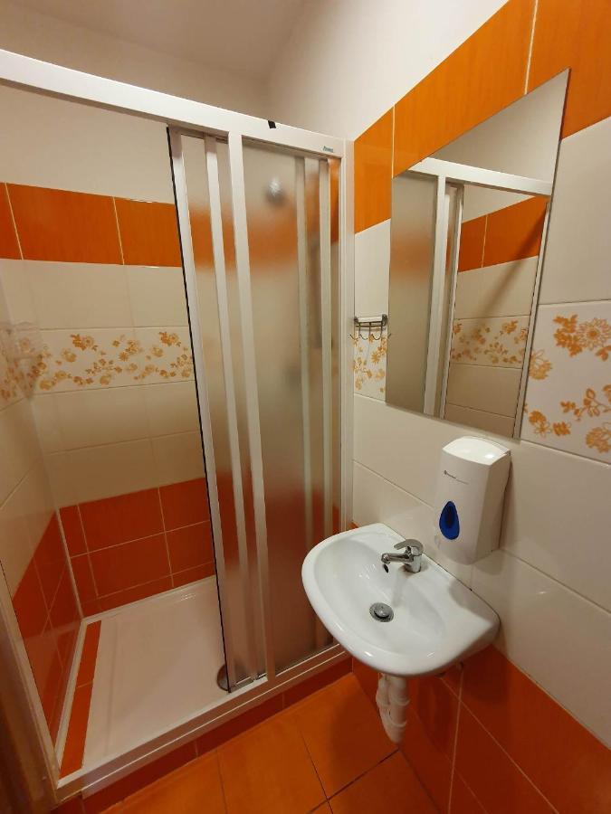 Hotel Decin Na Skrivance Dış mekan fotoğraf