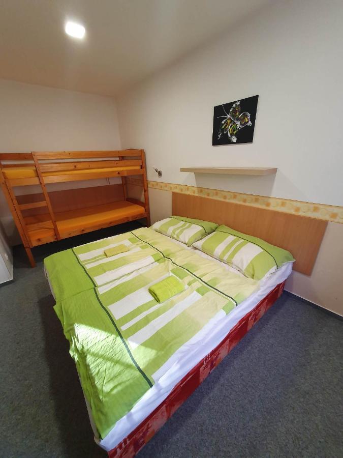 Hotel Decin Na Skrivance Dış mekan fotoğraf