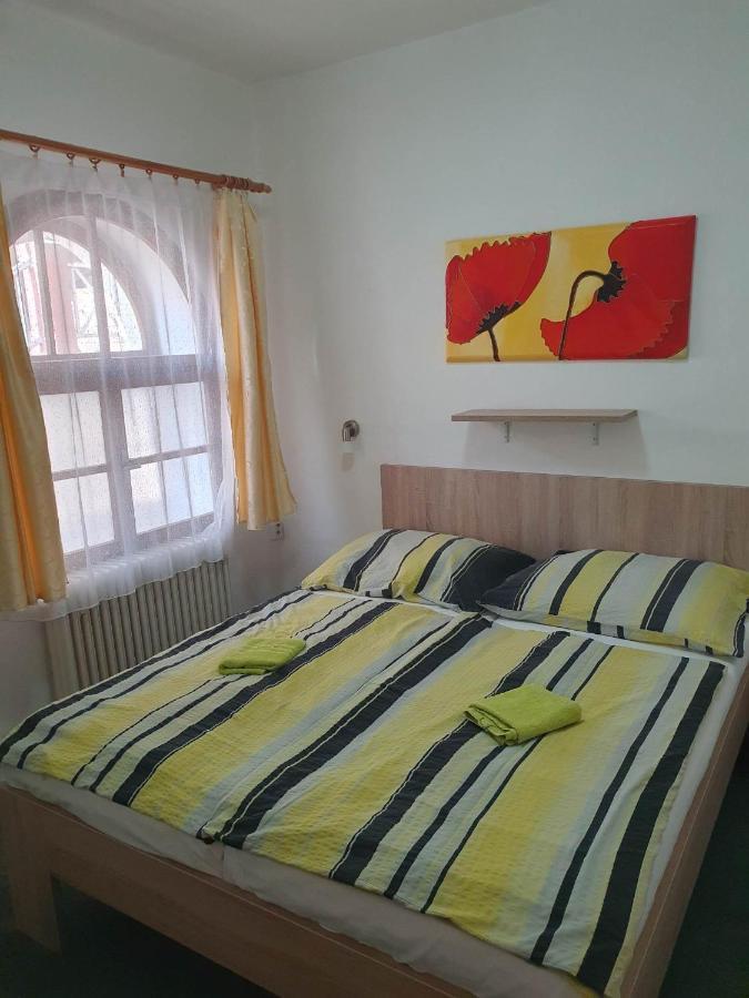 Hotel Decin Na Skrivance Dış mekan fotoğraf