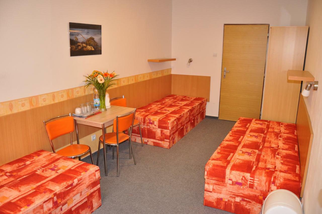 Hotel Decin Na Skrivance Dış mekan fotoğraf